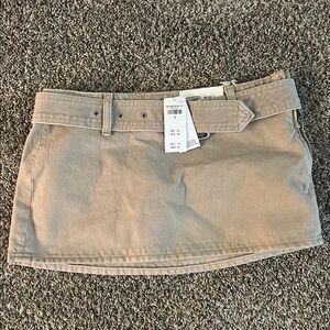 BRAND NEW! Abercrombie & Fitch Tan Mini Skirt